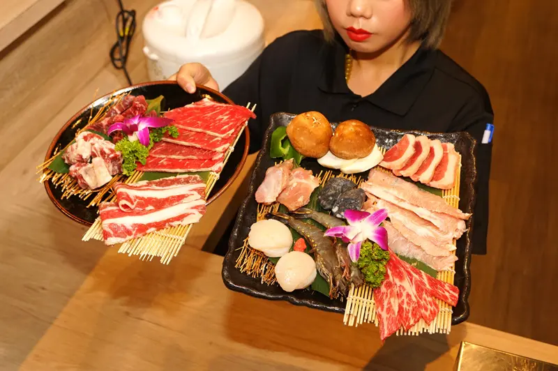 【台南燒肉套餐】初云 職人燒肉 ｜ 打卡送 角切肉 或 豬五花 ｜ 單人頂級精選套餐  讓你獨自用餐也能享盡美味 ｜ 職人的燒肉 讓你不必親自動手