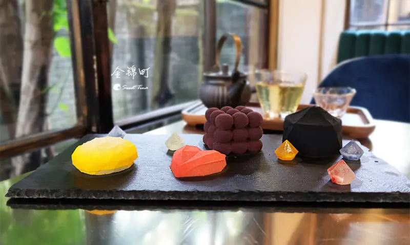 【台北大安區甜點】金錦町(二訪) - 幾何慕斯蛋糕 / 金色小豬蛋糕 / 高端伴手禮 / 金箔蜂蜜蛋糕 / 土鳳梨酥