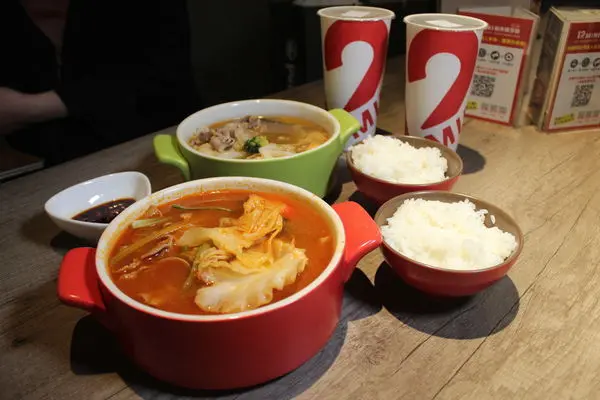 台北美食｜12MINI忠孝復興店-石二鍋新品牌，用料實在的平價小火鍋