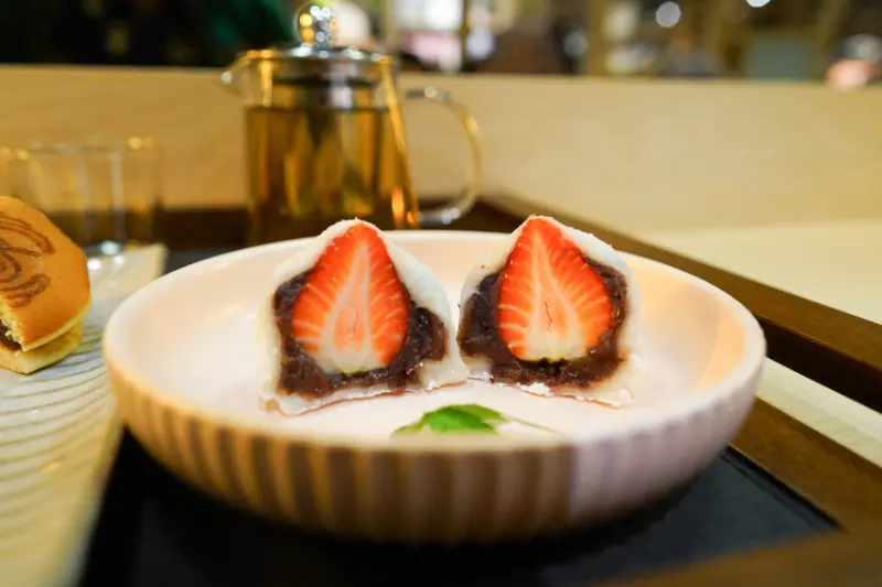 幼瀨明月 和菓子茶屋 YORAI MOON X 魔王 台北中山區 百年老店舖聯名合作 日式糕點 台灣好茶 中山區下午茶推薦 誠品南西店 捷運中山站 內文有店家資訊 