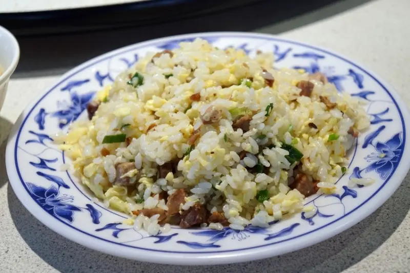 好吃的炒飯配鴨腿 邪惡但滿足呀-新八珍燒臘@捷運南京三民站@南京東路五段