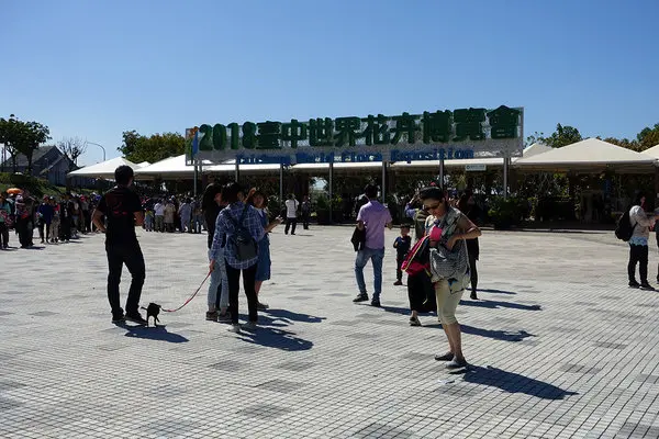 2018台中花博外埔園區導覽-外埔園區必玩重點，智農館、樂農館，白天、夜晚都美麗，用心體現豐富生態及農食文化