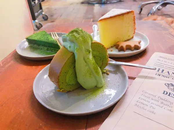 捷運西門站✿Believer理髮 珈琲✿Salon結合午茶~日系復古風! 好吃的抹茶系列甜點 還有可愛店狗!!