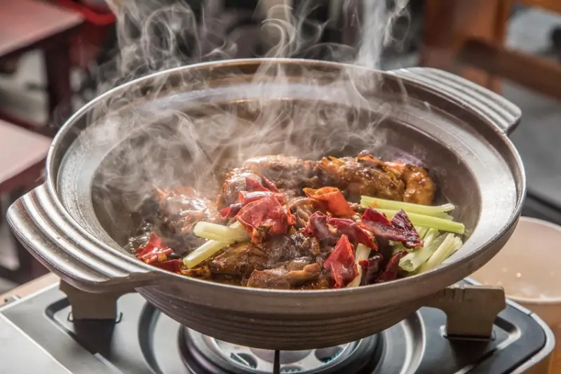 [桃園市]桃園活蝦料理推薦，堅持活體泰國蝦料理，口味多變百吃不厭！一品活蝦-桃園店 - 大手牽小手。玩樂趣