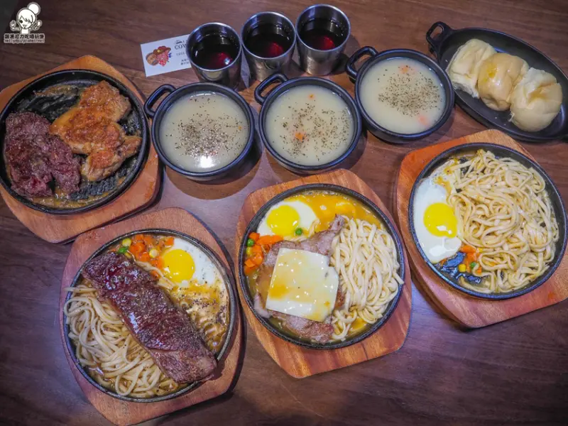 工業風舒適環境品味夜市價格之原塊牛排、黃金脆皮雞排 X 小牛仔牛排專賣店