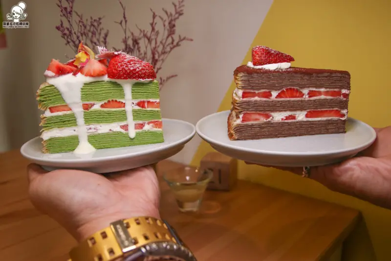 日式清新的咖啡廳環境，先生千層蛋糕之酸甜草莓千層蛋糕登場 (先生SENSEI手作千層陽明店 )