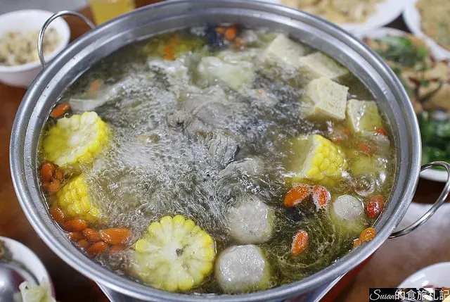 台中美食|鷄酒屋招牌燒酒雞香氣迷人湯底回甘，除了各式招牌雞湯還有現炒料理可以選擇!一次嚐到二種不同風味的料理 豐原美食 豐原鷄酒屋