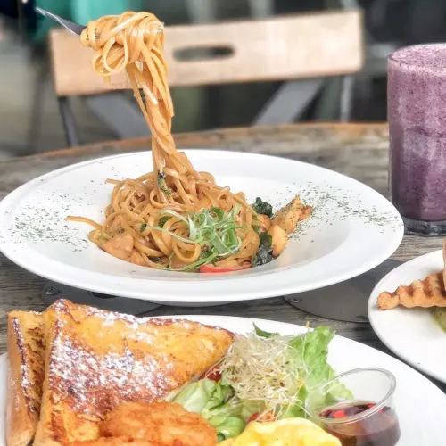 挖掘很紅的早午餐店家 ● 起家厝 Khi Ke Thsu Cafè | 新北板橋美食