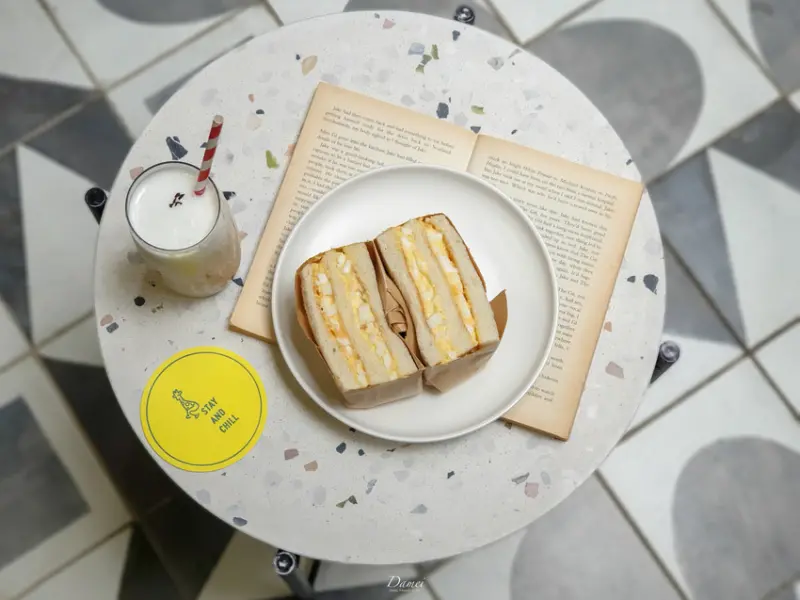 台北中正｜GinGin Coffee Company﻿-長頸鹿藏在咖啡館裡，平價咖啡館擄獲少女心