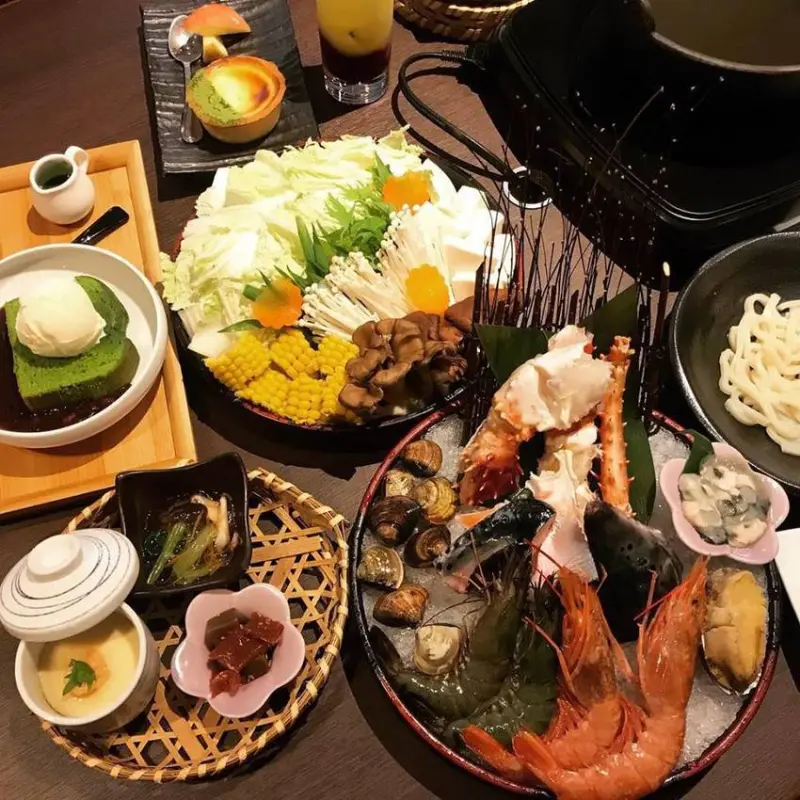 桃園│除夕倒數。日本料理海鮮火鍋、抹茶甜點超暖胃。春節國道旅遊勘景GO!