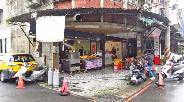 【五股美食】阿惠炸雞攤-便宜又美味的炸雞店