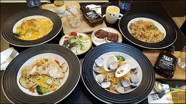 台中高CP值義式料理。1001手作廚房。 高質感平價消費網路一致好評！              