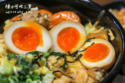 用餐時間就客滿～內用昆布湯免費喝！味噌湯10元免費續～極之八丼飯三重店