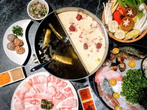 台北大安｜蓹青重慶麻辣鍋物～獨特青花椒綠香麻爽！講究食材的中國風鍋物（捷運國父紀念館站）～