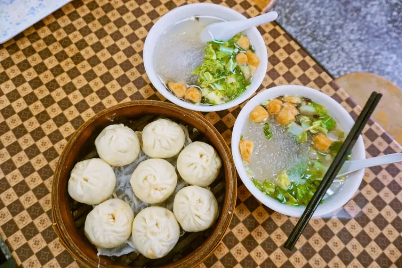 【天母】「朝安自助早點」傳統豆漿店，獨家的油豆腐細粉越吃越上癮！  (天母Sogo周圍美食)