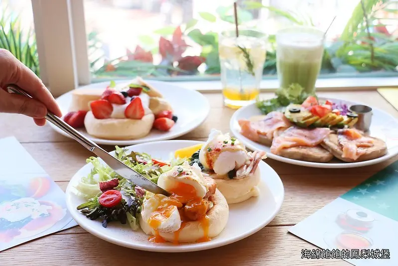 誠品南西美食/中山站甜點『Flippers 奇蹟的舒芙蕾鬆餅』草莓舒芙蕾鬆餅，早午餐，下午茶，菜單價位，IG熱門打卡(捷運中山站)