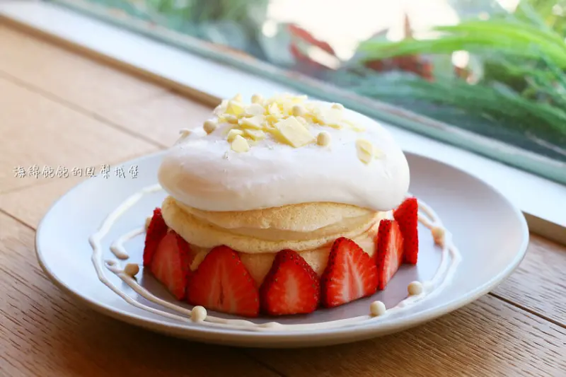 FLIPPERS奇蹟的舒芙蕾鬆餅｜草莓季新品、法芙娜巧克力草莓鬆餅，菜單價位、訂位方式(捷運中山站)