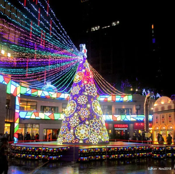 (台北捷運板南線市府站)「統一時代百貨台北店」-- 2018 愛Sharing Ciao Milano 浪漫耶誕城，歷屆最美的耶誕燈展。