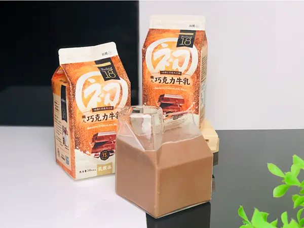 【超商美食￭7-11】初鹿牧場 x 18度C巧克力工房 = 職人巧克力牛乳