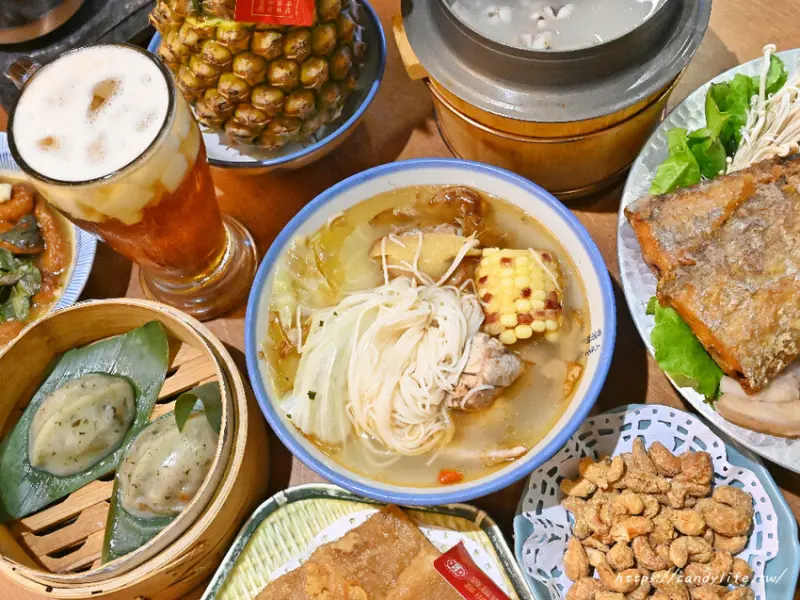 有春茶館│近幾年在台中非常熱門的茶館之一，冬季再推新餐單，麻油麵線超吸引人的啦