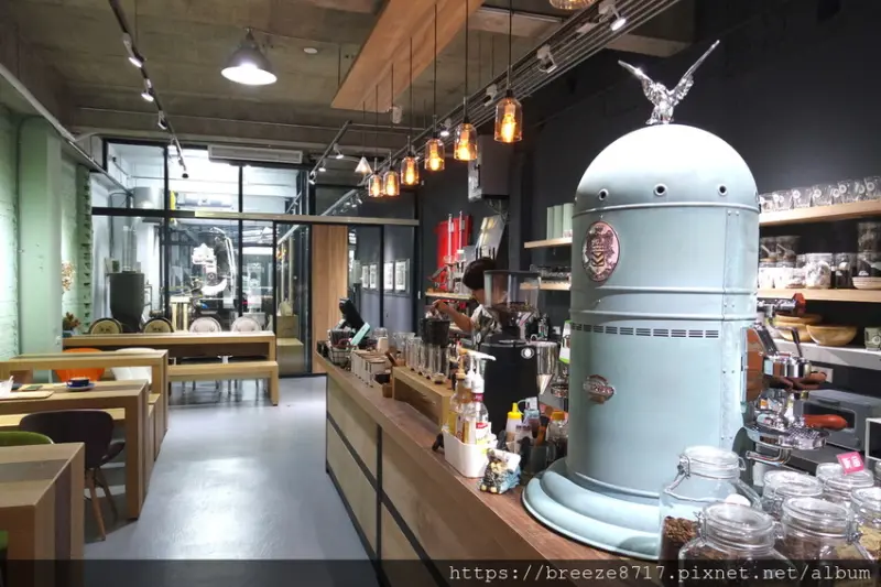 烘焙者咖啡．萬時旗艦廠｜超美復古咖啡機【台北市】