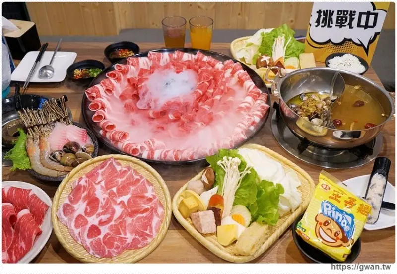 不敢相信！這間火鍋店平日只要99元就能吃三種和牛！挑戰大胃王成功再賺500元