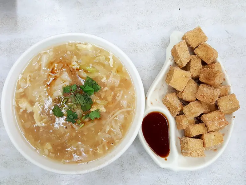 【高雄鳳山】鹿港𩵚魠魚羹-青年店 平價銅板小吃