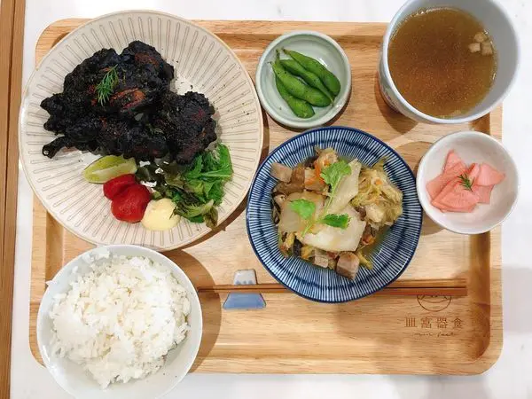。新竹食記。皿富器食 min food．台灣好米X手作定食