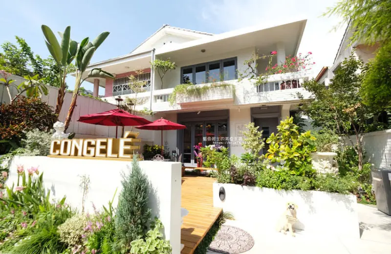 台中西區│公爵的廚房-歐法私廚、手工冰淇淋，唯美綠意花卉包圍白色庭院老屋 - 藍色起士的美食主義