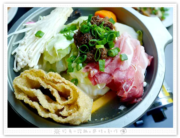 [台南食記] 果然是你‧成大店~眾明星藝人大推的果汁飲品！火鍋也不賴！學生憑證打9折，近台南車站的平價複合式餐廳！