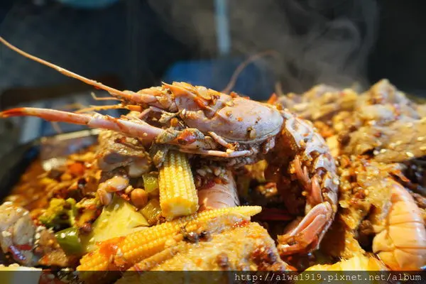 【新竹美食週記】海の貨海鮮料理，重慶角蝦麻辣烤魚，獨家特調醬汁麻辣生香！