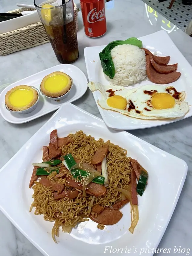 板橋區美食~泰昌餅家~我終於等到最愛的香港蛋塔店來台灣了，讓人熟悉的餅乾塔殼，柔滑內餡，一次吃2顆都不膩！