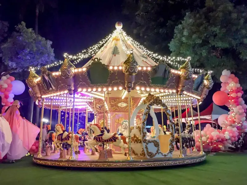 2018屏東聖誕節 粉紅旋轉木馬來了！台灣燈會過年景點推薦 - 跟著左豪吃不胖