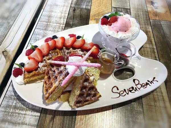 ||吃。花蓮|| Seven Beans咖啡舍 義大利麵 鬆餅 拍照完勝又好吃的舒服好地方