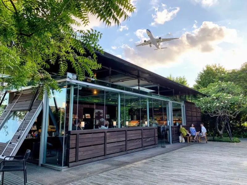 王大閎書軒 DH café，向大師致敬的咖啡廳！美翻玻璃屋！