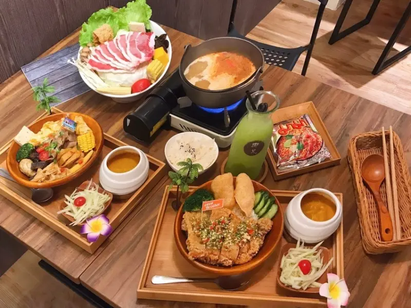 超有fu的南洋美食─慶城街餐廳推薦【美食】台北南京東路─Coco Brother 椰兄南京店─聚餐─美食推薦