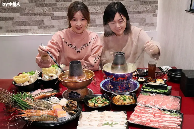 小瀋陽碳火小火鍋｜台中個人獨享酸菜白肉鍋，超華麗景泰藍鍋，飲料小菜無限續，近勤美綠園道