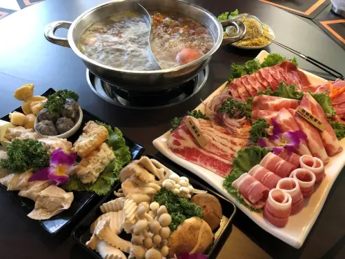 【桃園鍋物】叩启堂 雞煲蟹 藝文特區爆好吃廣東火鍋