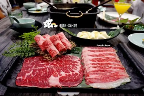 【台北美食】玹火鍋&調酒 夢幻花牆 填飽味蕾也拍照拍到飽 / 東區火鍋推薦 / 忠孝敦化火鍋推薦