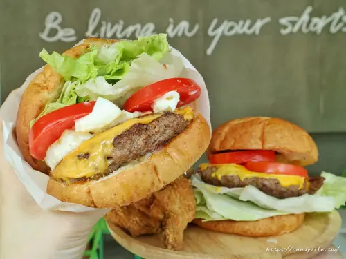 起司流成河大俠牛堡全台樂檸漢堡門市販售啦！熔岩起司搭配1.5倍肉量就是狂！