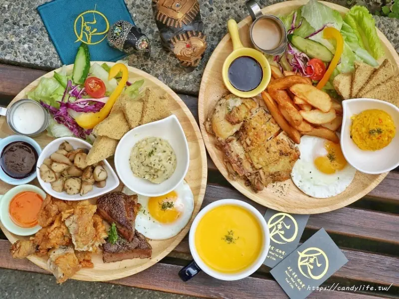 找伍食Find Fifth│大份量早午餐，吃完讓你飽到不要不要的！有停車場，還有會議租借場地～