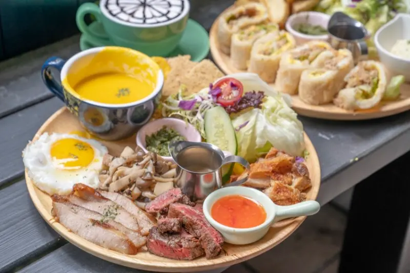 台中美食 健康的一天就從 找伍食Find Fifth ｜大份量早午餐飽到晚餐不用吃 · 算命的說我很愛吃