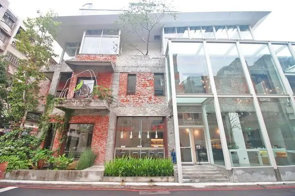 【台中美食】吃茶三千-全球首創空中茶園，從國外紅到國內的鮮萃米其林茶飲店，女神系飲品青檸芬朵西清爽推薦