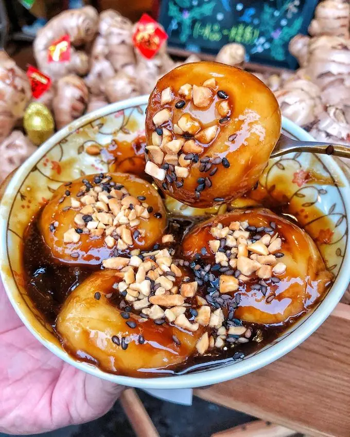 《桃園中壢＊答嘴鼓》找美食來市場就對啦，客家傳統美食『牛玩水』?牛在泥水裡打滾?牛汶水?(附菜單)