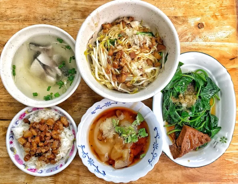 【 台南 ‧ 北區 】隱藏在巷仔內的肉圓便宜又好吃 不只賣肉圓也賣麻糬 一粒只要五元的銅板價