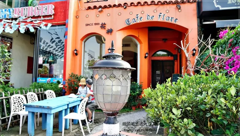 【新北美食】花神咖啡／八里左岸／八里美食／下午茶／輕食／鬆餅／飲料／商業午餐／吹海風／踏青