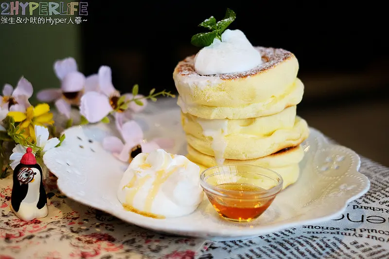 邊喝咖啡邊將180度海景盡收眼底！ROSE HOUSE CAFE│古典玫瑰園旗下最新品牌海景咖啡廳，就在三井Outlet誠品生活2樓~ @強生與小吠的Hyper人蔘~