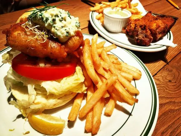 【台中美食】J. s foodies ‖台中三井outlet 美食‖來自東京的美味‖大口嗑漢堡吧