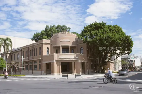 臺南市美術館一館(原臺南州警察署),當歷史的美成為生活中的不可或缺