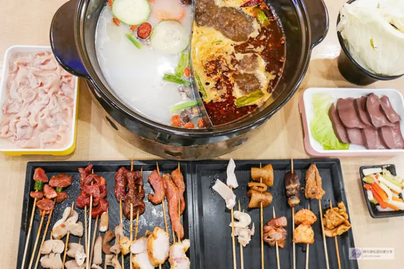 桃園美食-蜀芊芊串串香-來自四川中藥材熬煮八小時的正宗四川麻辣口味